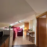 Arturoyale Laplaza Atico Centrico يانس
