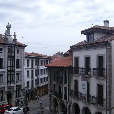 Arturoyale Laplaza Atico Centrico يانس